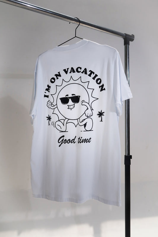 I'm on Vacation! Graphic Tee